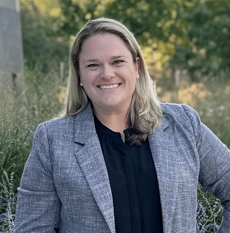 Caity Butler, Inova